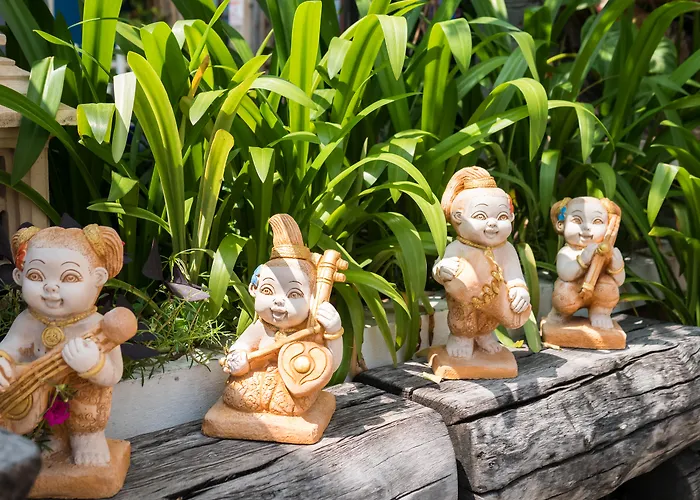 Chomsin Hua Hin ชมสินธุ์ หัวหิน